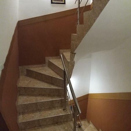 Comfort Guest House Samokov Esterno foto