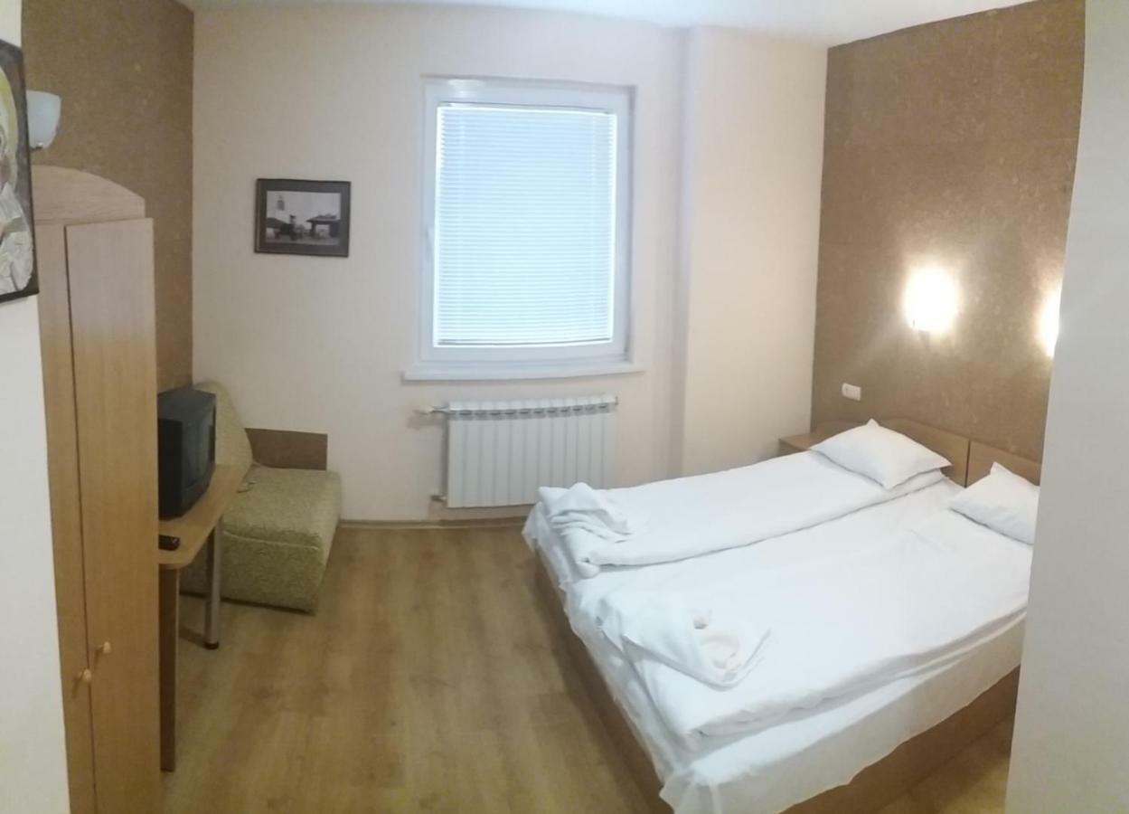 Comfort Guest House Samokov Esterno foto